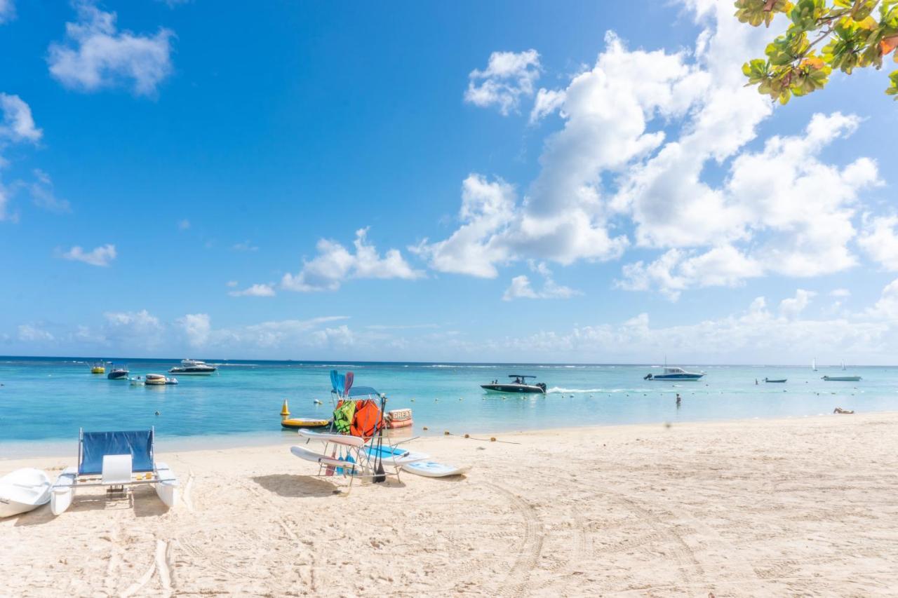 Bon Azur Beachfront Suites & Penthouses With Lov Тро-о-Біше Екстер'єр фото