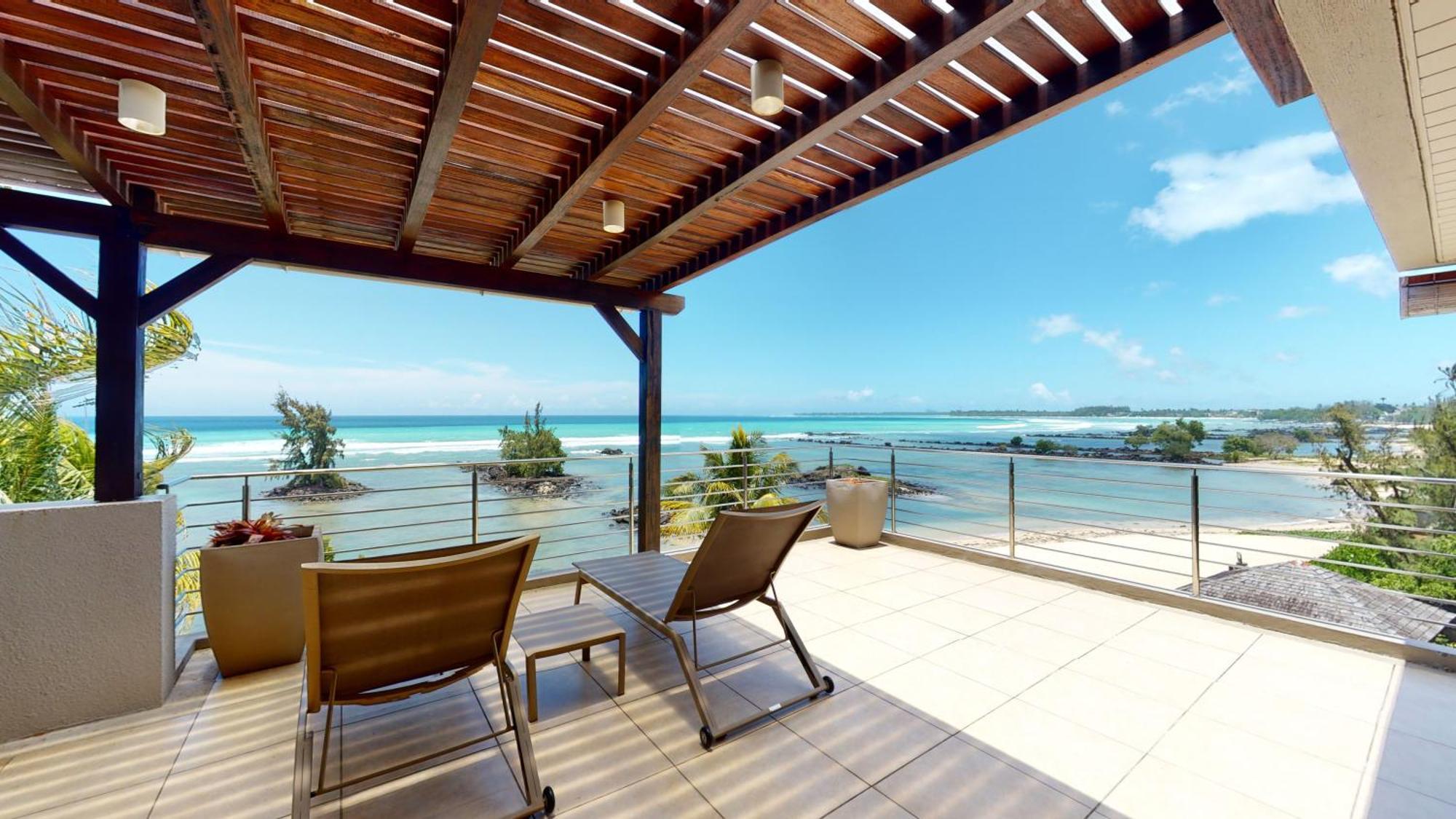 Bon Azur Beachfront Suites & Penthouses With Lov Тро-о-Біше Екстер'єр фото